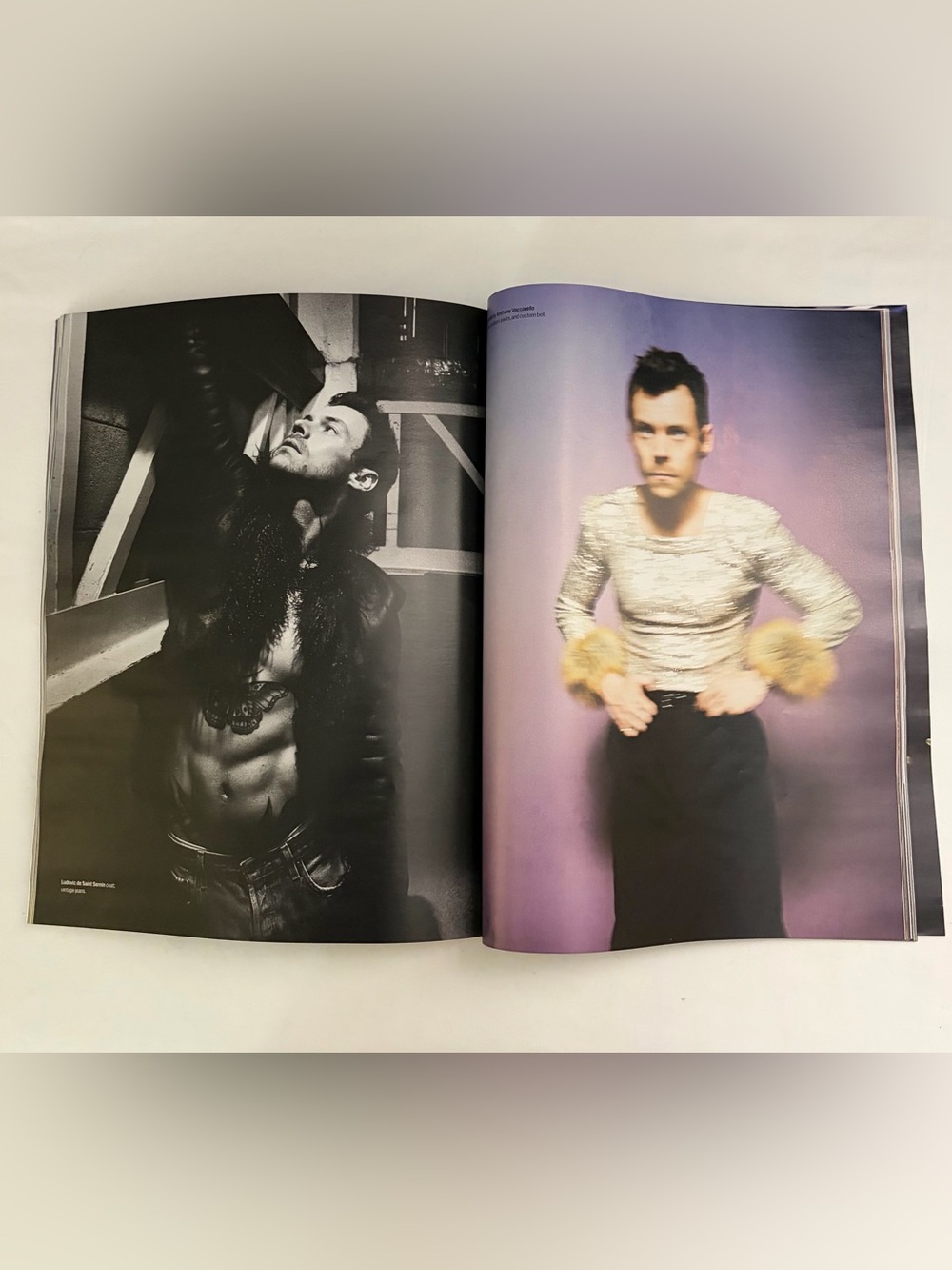 W Harry Styles Fashion “30 Page Portfolio Pop’s Electrifying Star” Volume 4 Mag - Picture 9 of 15